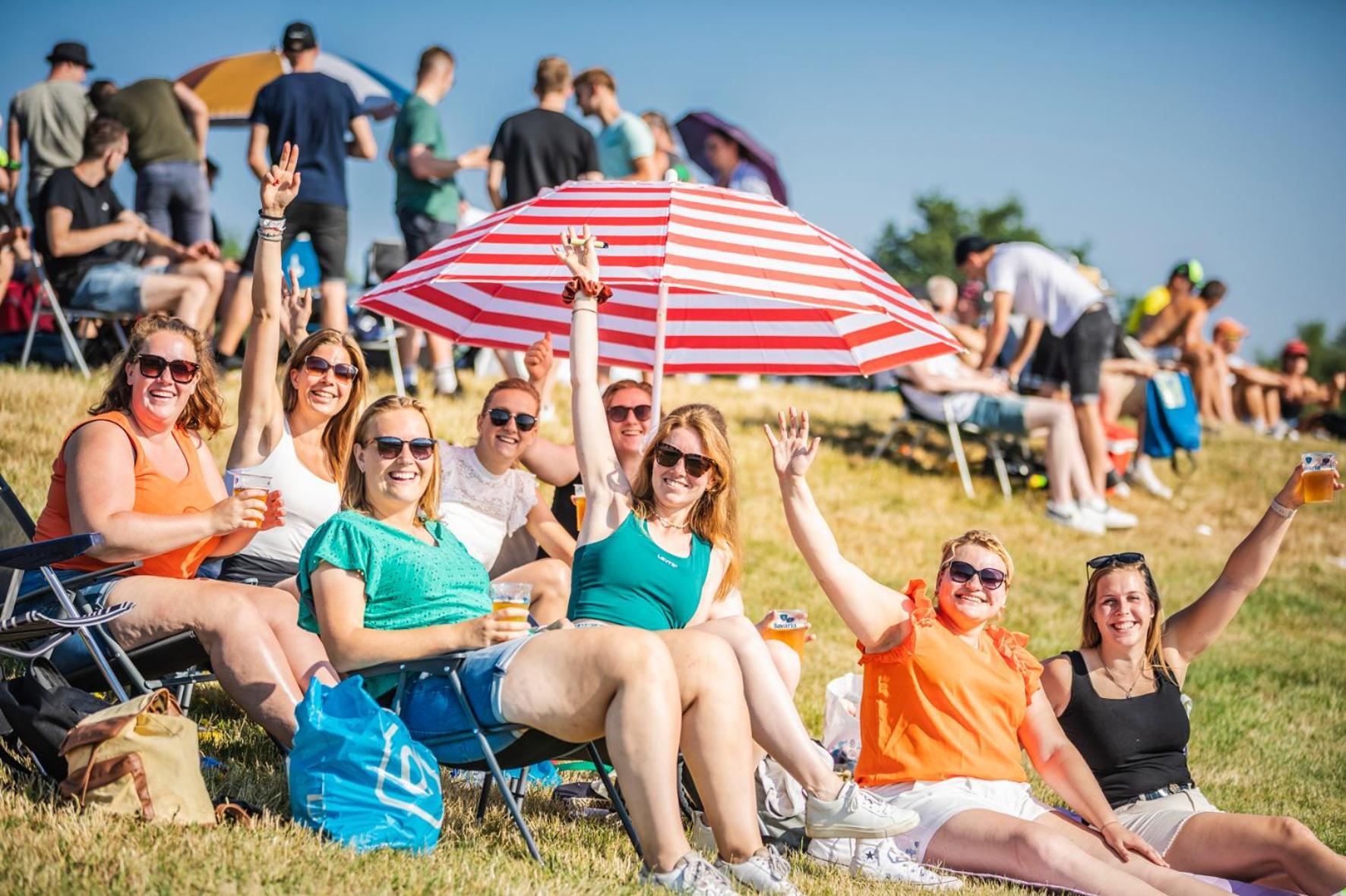 100 Jaar Tt Circuit Assen 2025 Glamping Incl Stroom Ngoại thất bức ảnh