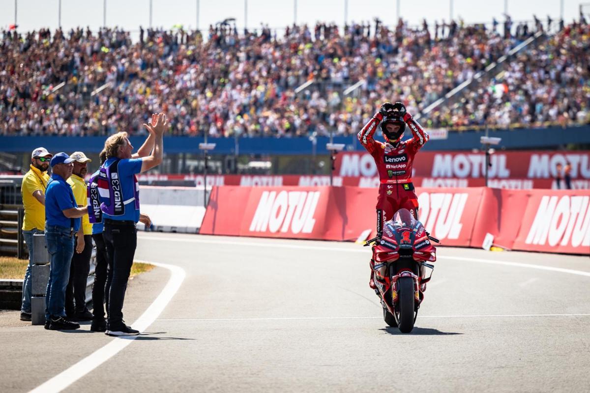 100 Jaar Tt Circuit Assen 2025 Glamping Incl Stroom Ngoại thất bức ảnh